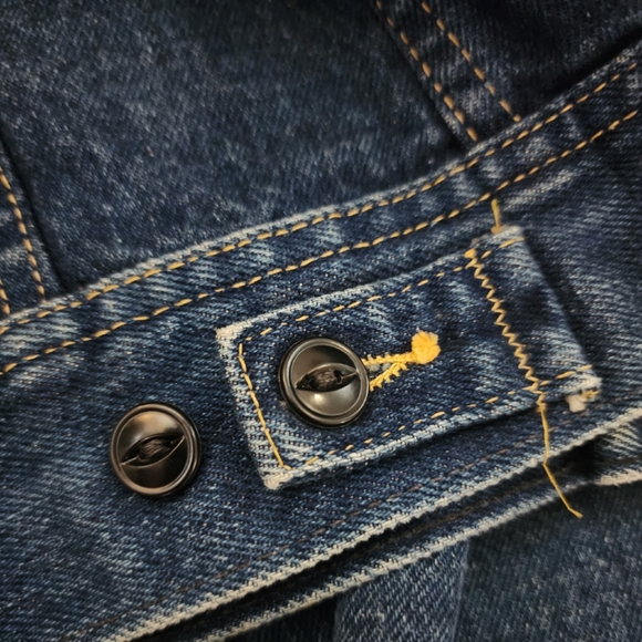 Vintage x 70s “made in USA” Lee Riders Two Pocket Denim Trucker Jacket - Picture 11 of 13